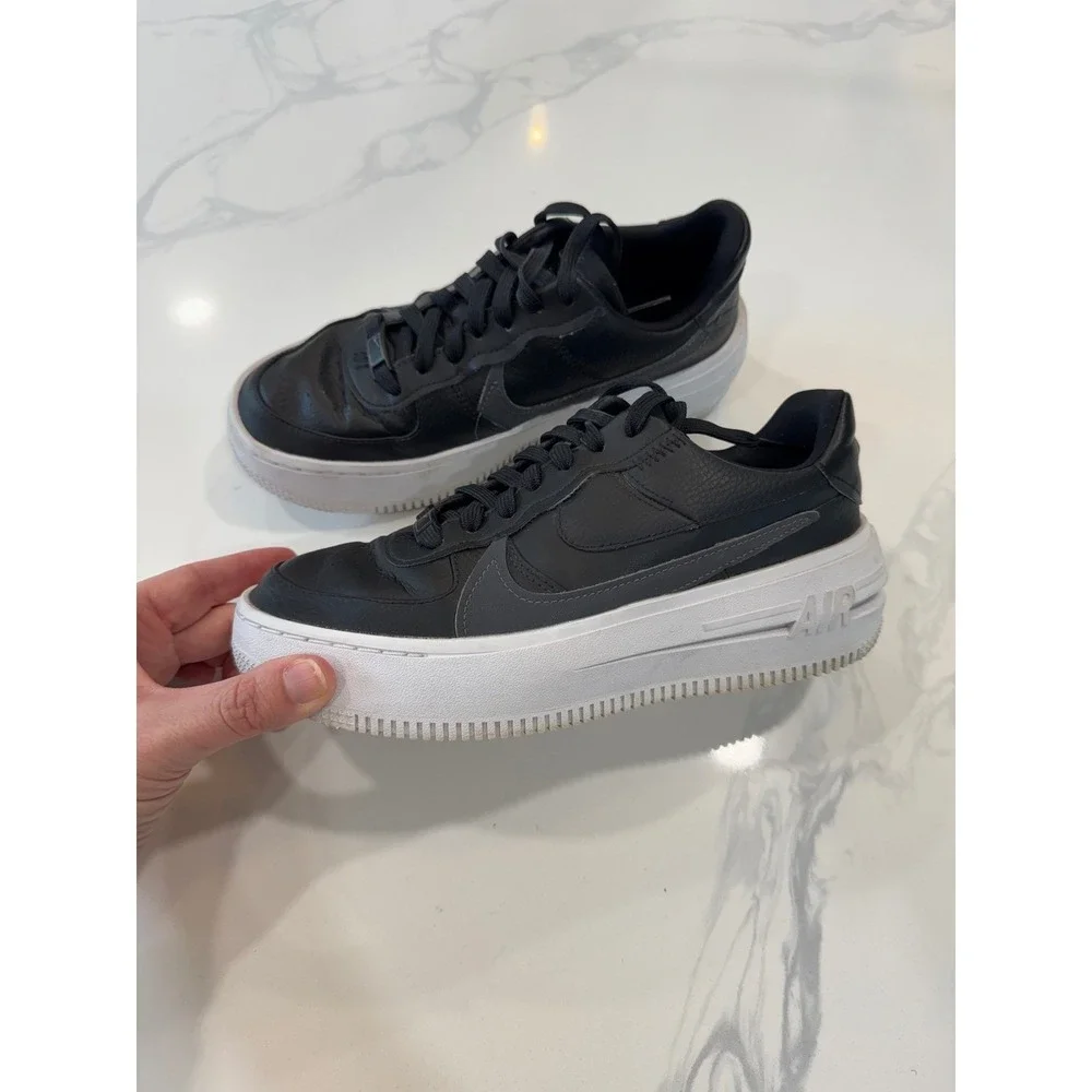 Nike Air Force 1 Platform Sneakers Size 7 Black Women's AF1 DJ9946 001